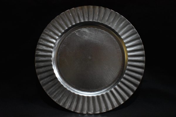 SILVER LINED PLASTIC UNDERPLATE 33CM